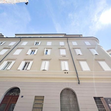 Slataper 9 Tirabora Short Rent Apartman Trieszt Kültér fotó